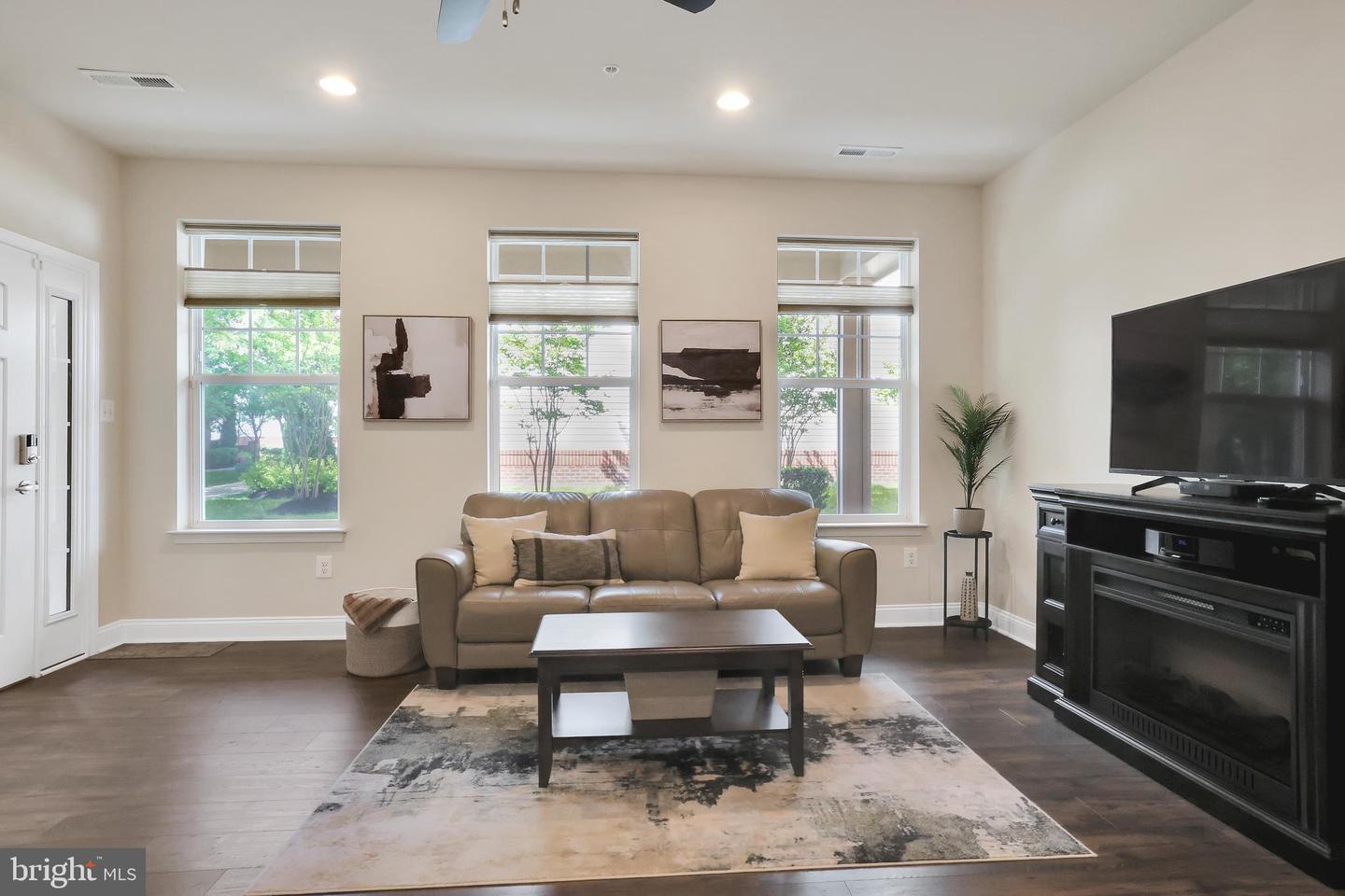 7312 Harlow Way #b Property Photo 18