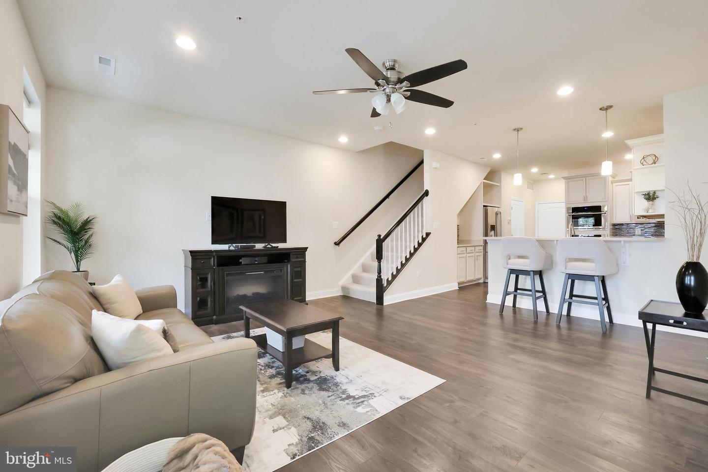 7312 Harlow Way #b Property Photo 24