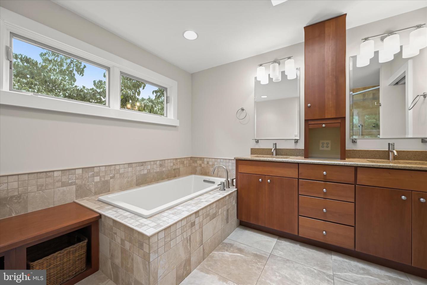 11811 Far Edge Path Property Photo 39