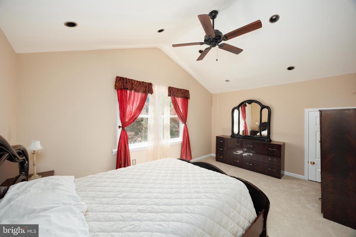 8615 Ridge Rd Property Photo 13