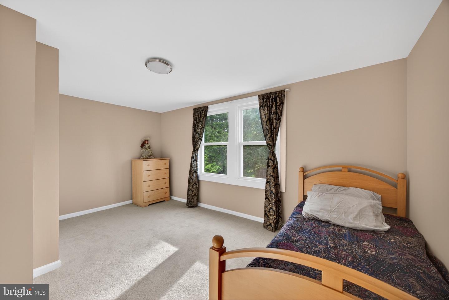 8615 Ridge Rd Property Photo 16