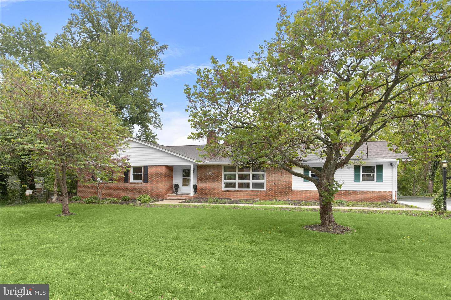 11713 Wayneridge St Property Photo 1