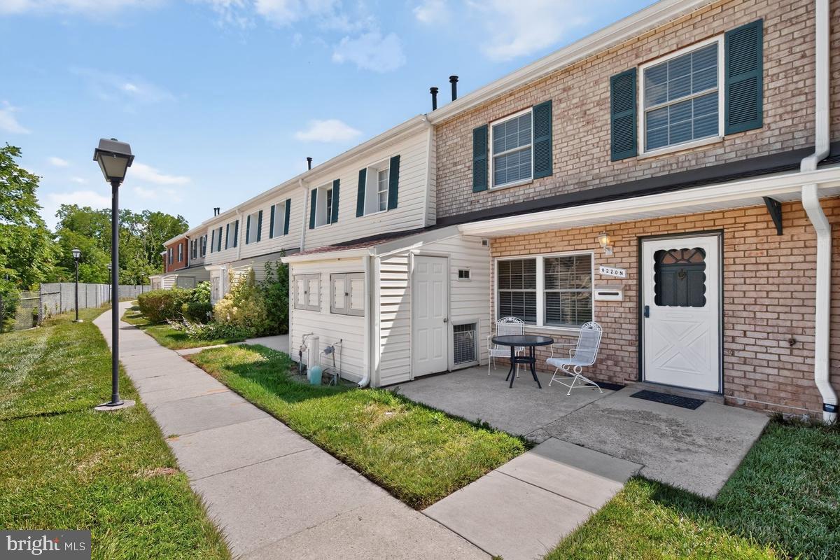 9220 Bridle Path Ln #n Property Photo 1