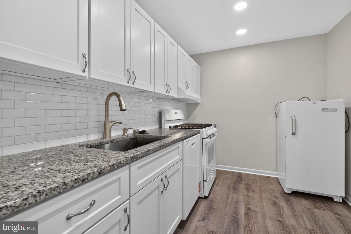 9220 Bridle Path Ln #n Property Photo 8