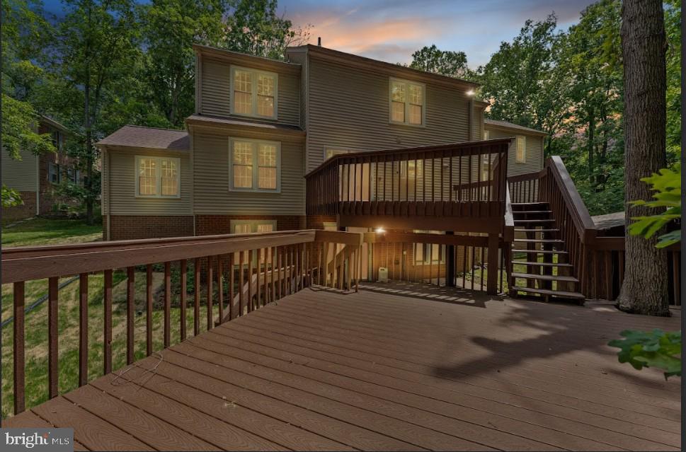 7142 Rivers Edge Rd Property Photo 4