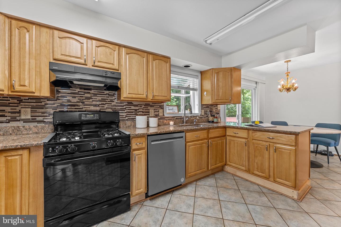 7142 Rivers Edge Rd Property Photo 14