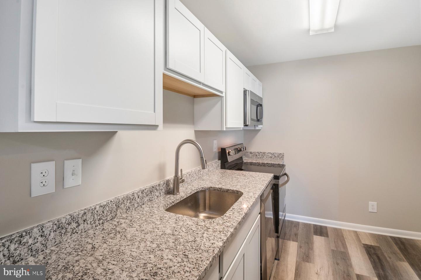 9080 Moonshine Hollow #f Property Photo 7