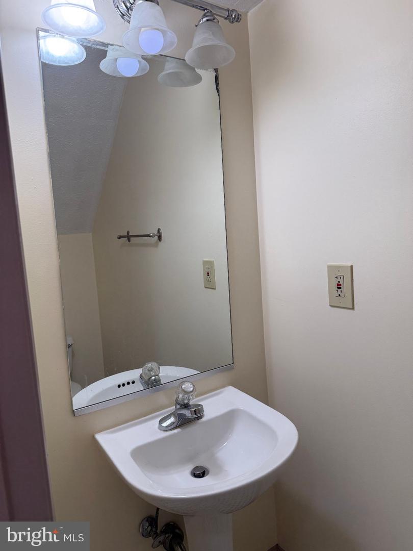 9324 Daly Ct Property Photo 7