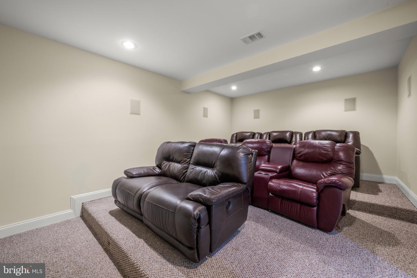 11526 Fox River Dr Property Photo 56