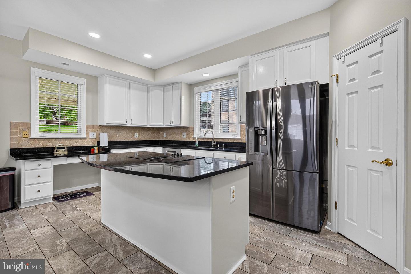 11171 Willow Green Way W Property Photo 15