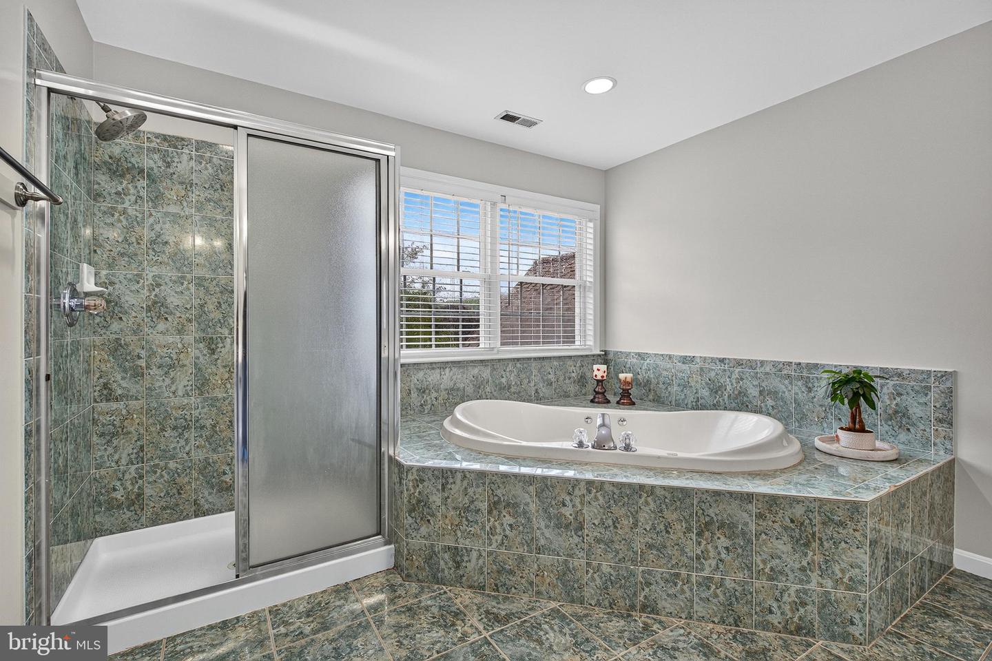 11171 Willow Green Way W Property Photo 28