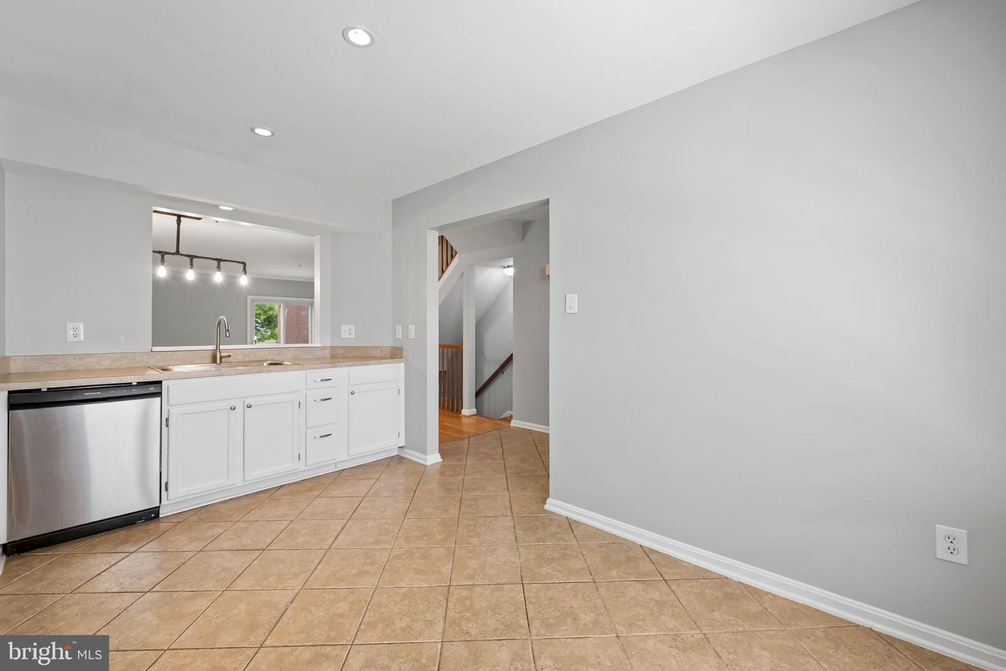6312 Hampton Pl Property Photo 9