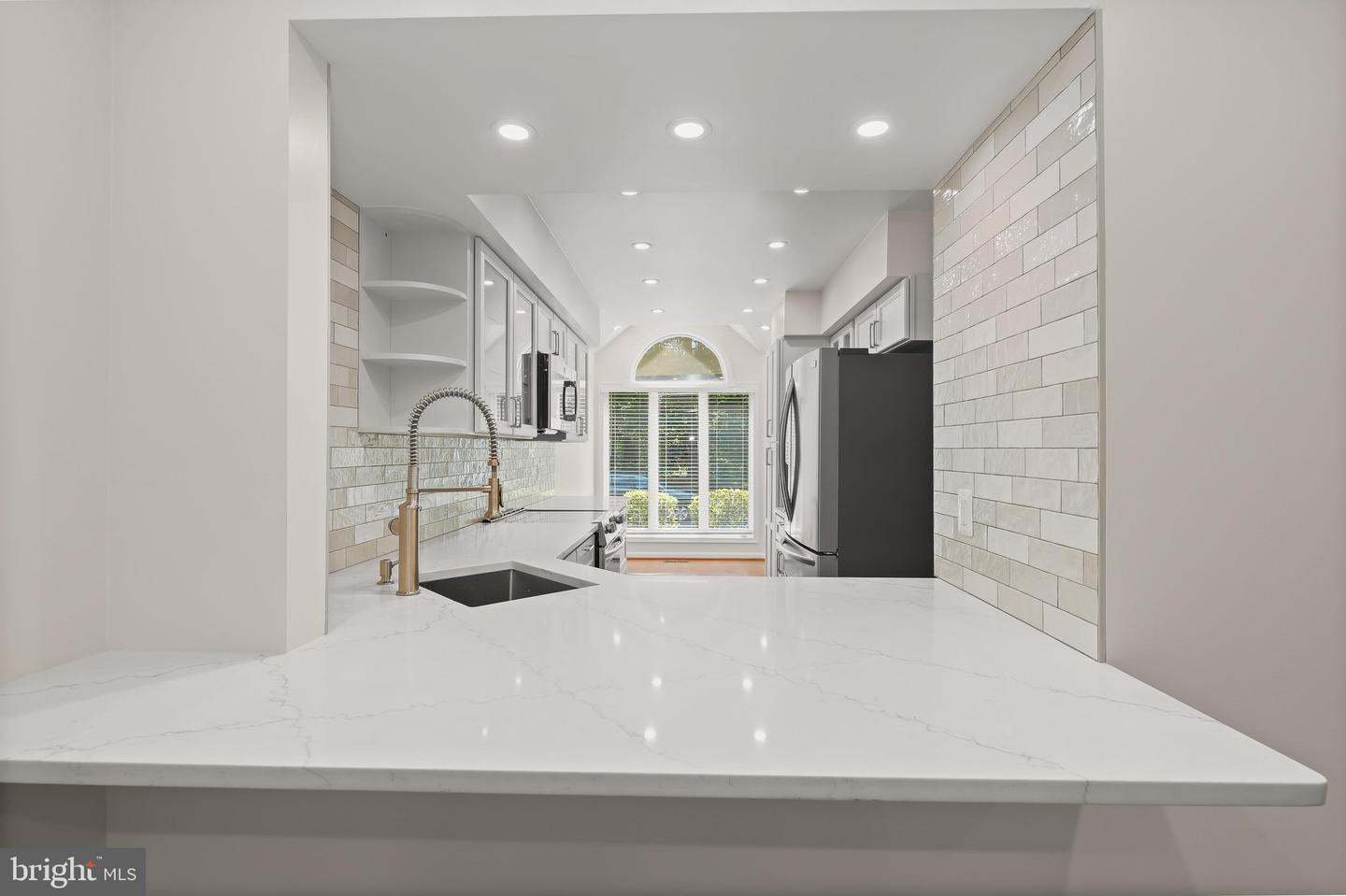 5189 Columbia Rd #10 49 Property Photo 16