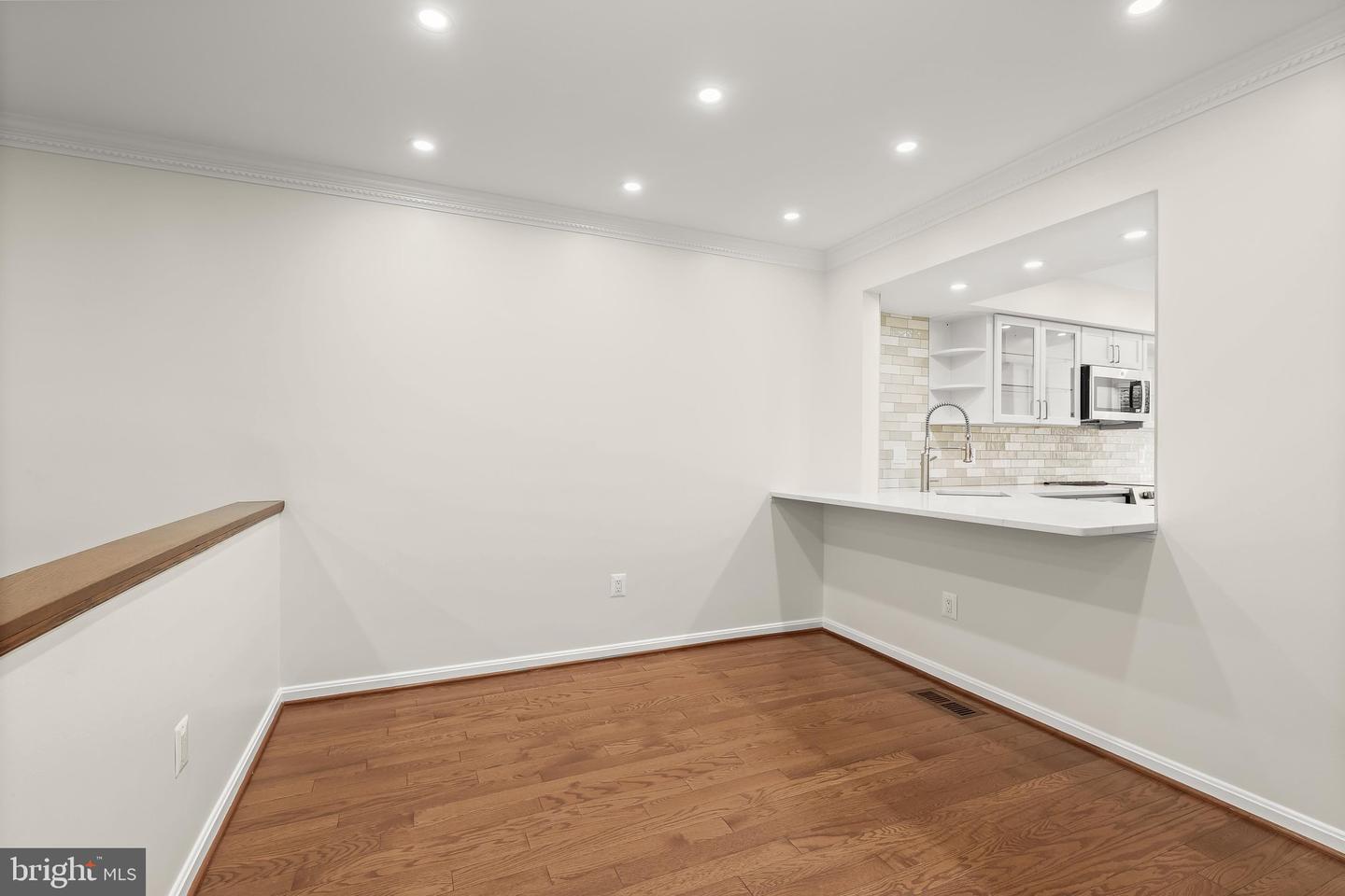 5189 Columbia Rd #10 49 Property Photo 18
