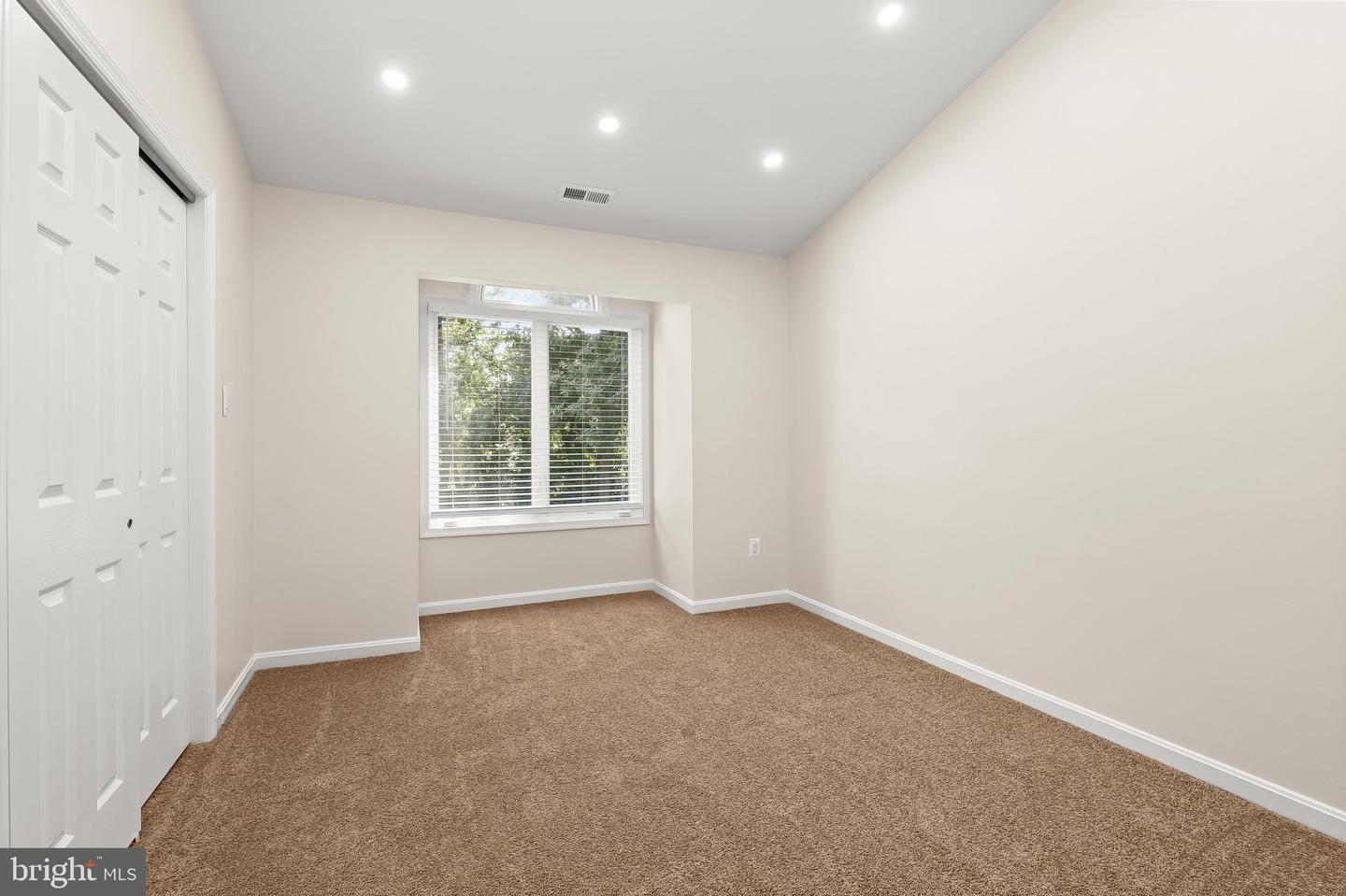 5189 Columbia Rd #10 49 Property Photo 34