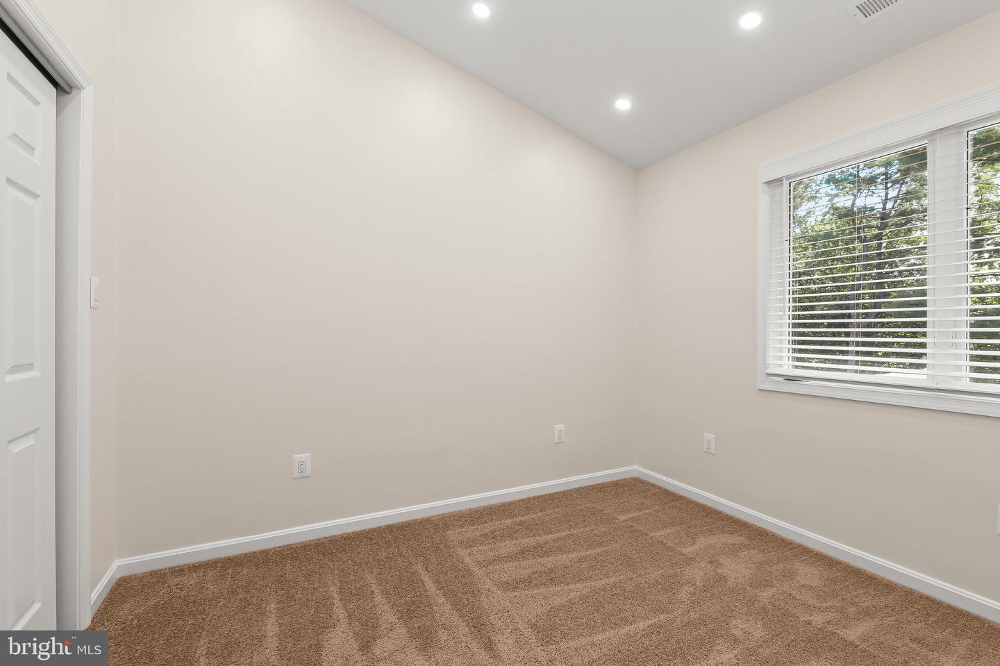 5189 Columbia Rd #10 49 Property Photo 36