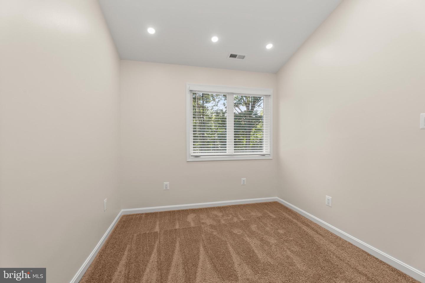 5189 Columbia Rd #10 49 Property Photo 37