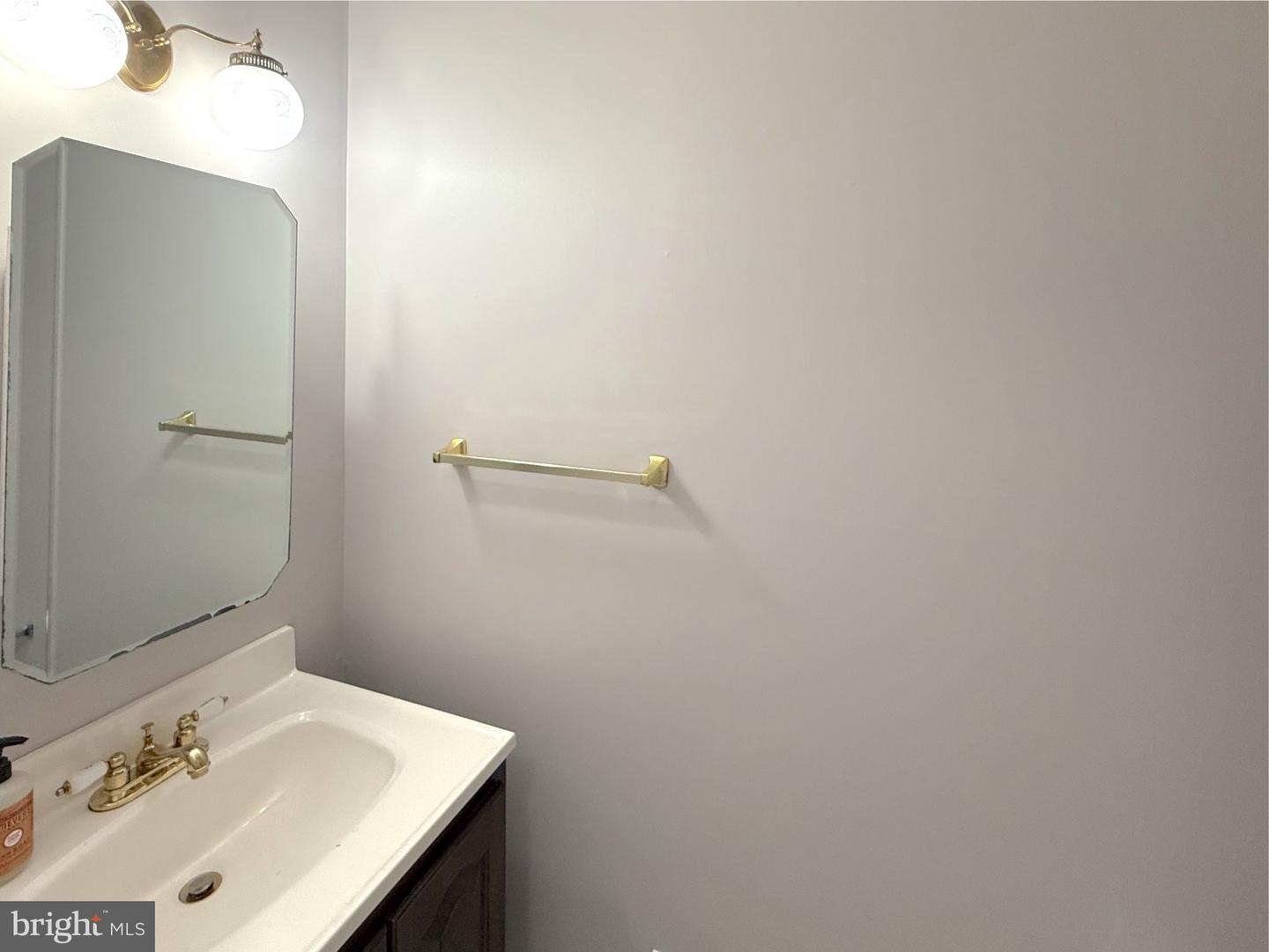 9006 Sidehill Rd Property Photo 17