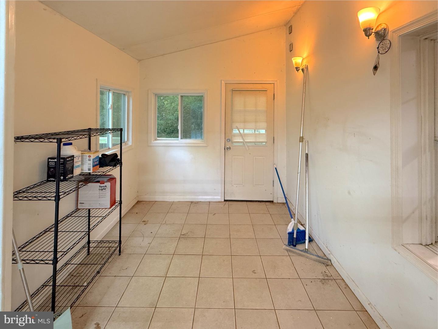 9006 Sidehill Rd Property Photo 48