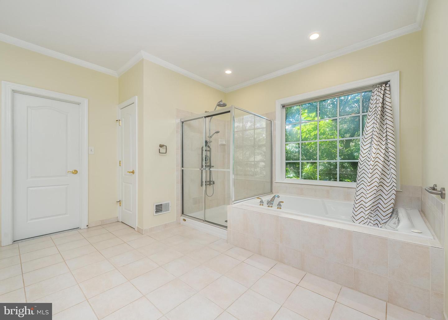 13728 Bold Venture Dr Property Photo 23