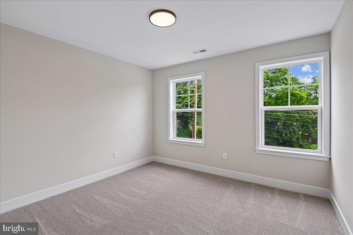 9312 Madison Ave Property Photo 32
