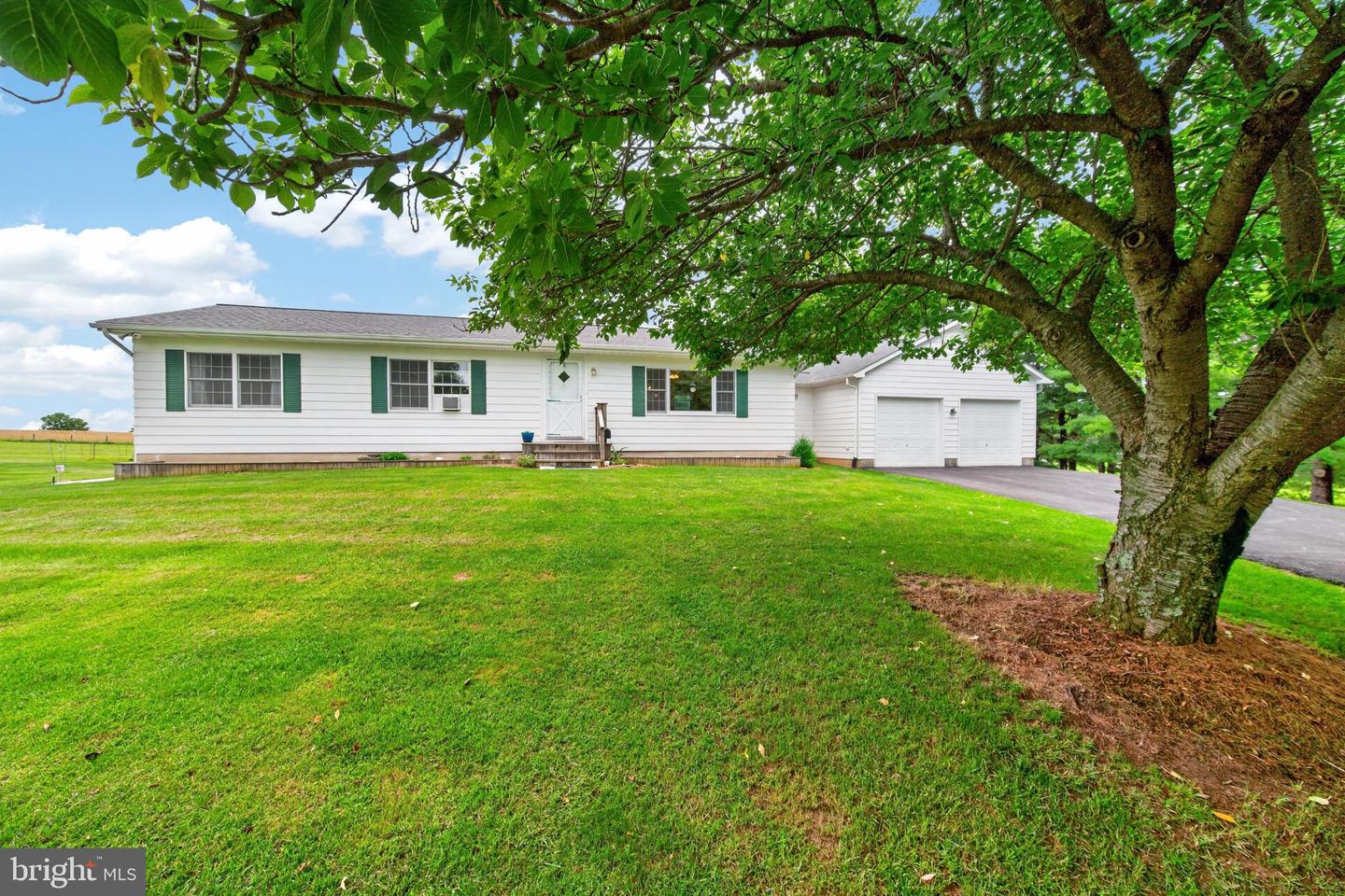 13835 Howard Rd Property Photo 1