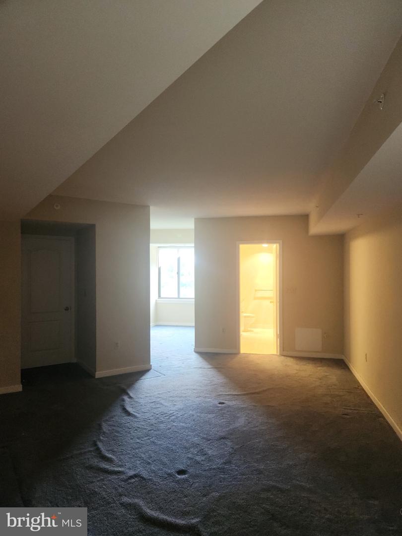 10001 Windstream Dr #806 Property Photo 16