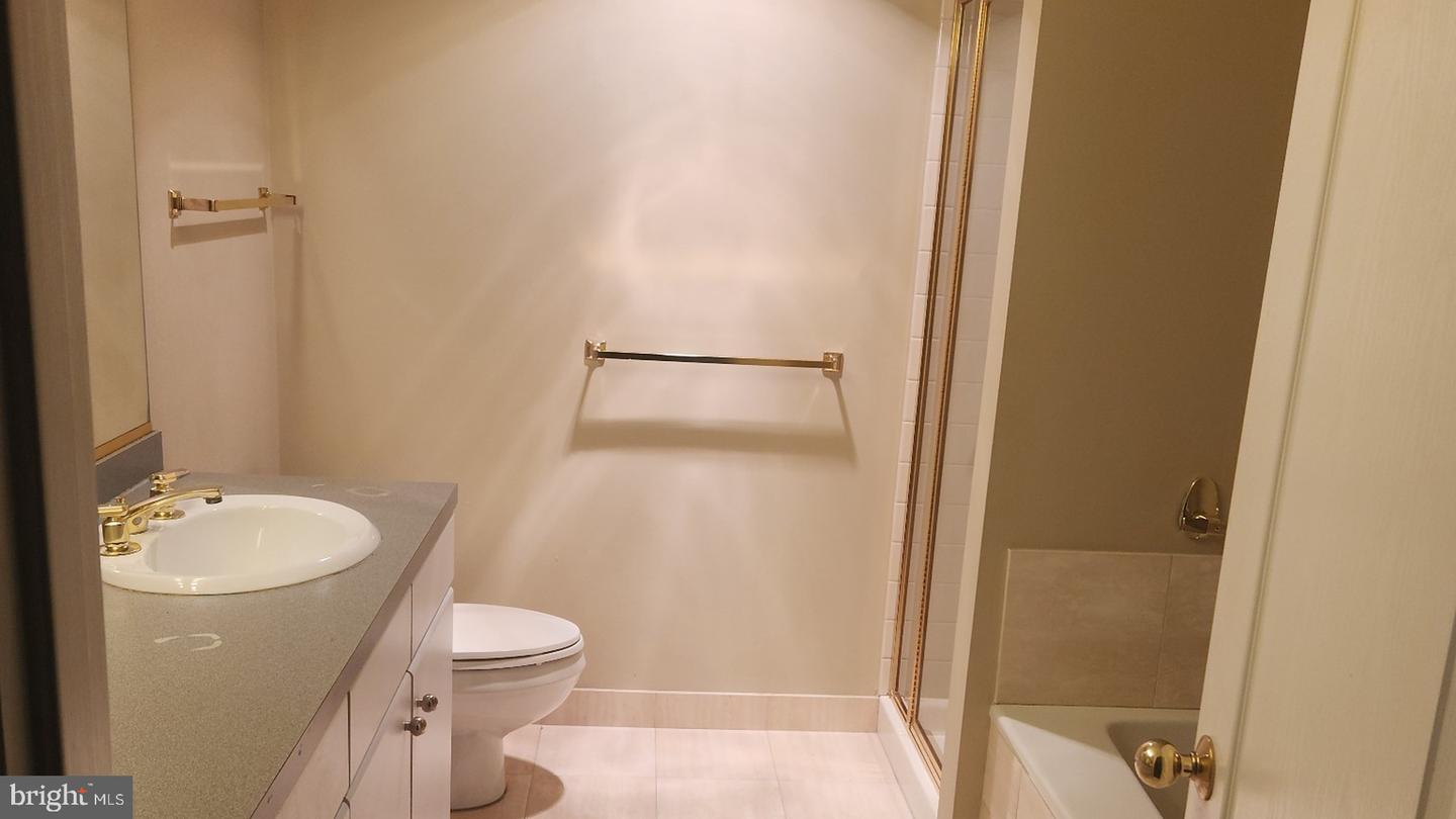 10001 Windstream Dr #806 Property Photo 20