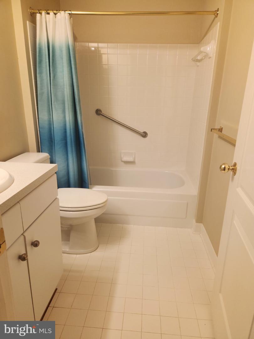 10001 Windstream Dr #806 Property Photo 23