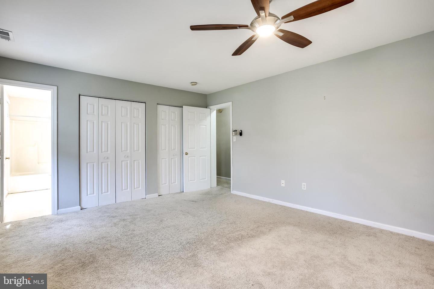 6412 Highbanks Ct Property Photo 6