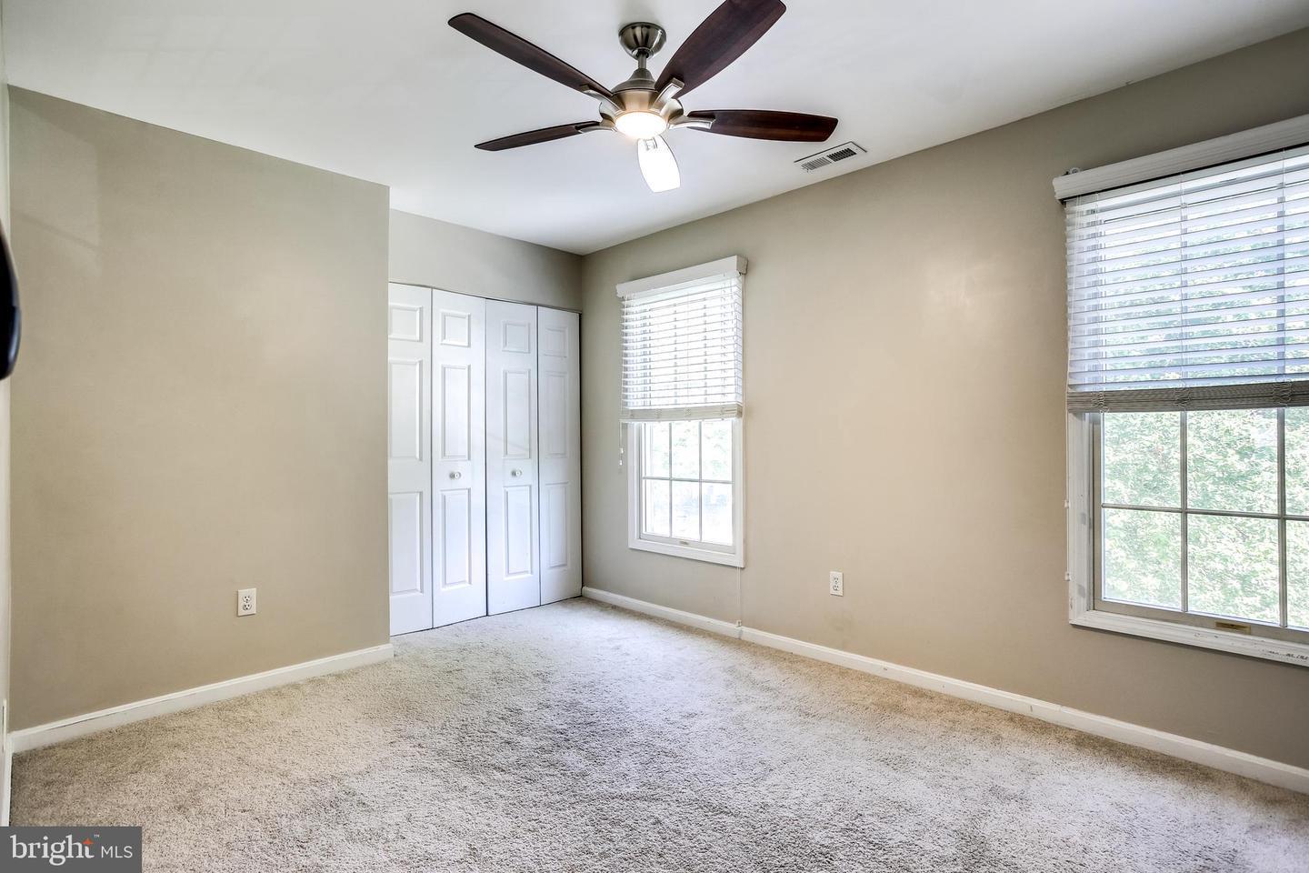 6412 Highbanks Ct Property Photo 9