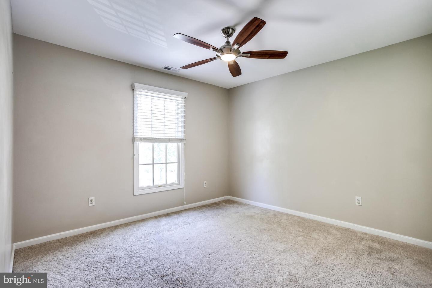 6412 Highbanks Ct Property Photo 10