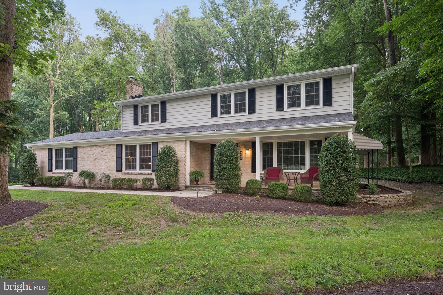 9685 Gwynn Park Dr Property Photo 2