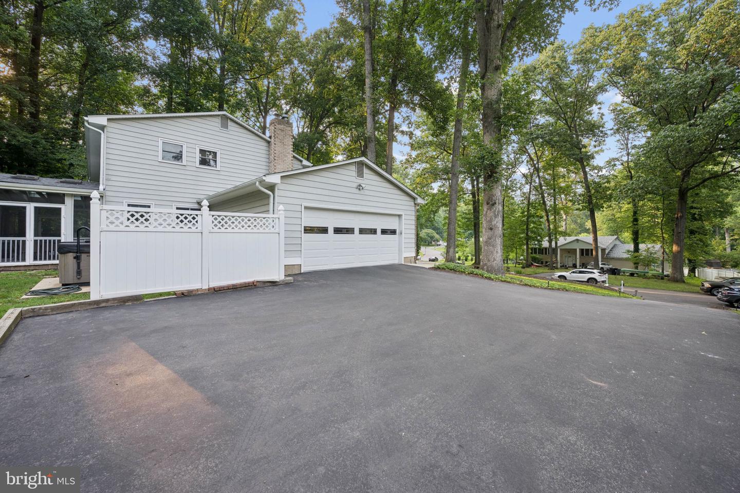 9685 Gwynn Park Dr Property Photo 12