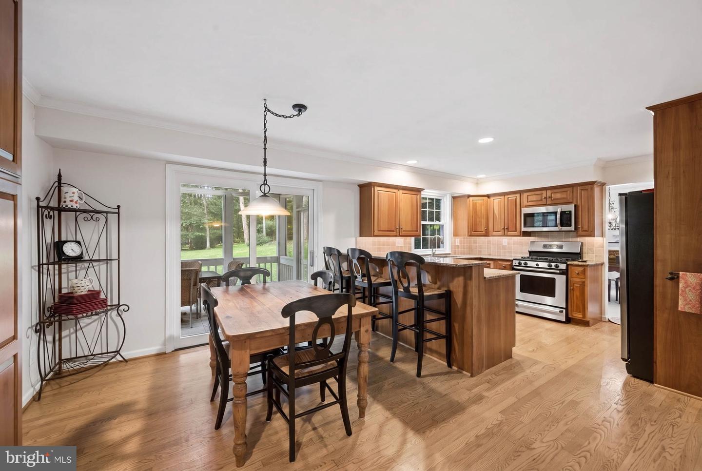 9685 Gwynn Park Dr Property Photo 15