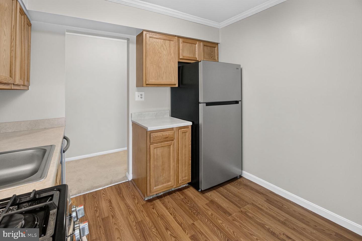 5915 Tamar Dr #11 Property Photo 4