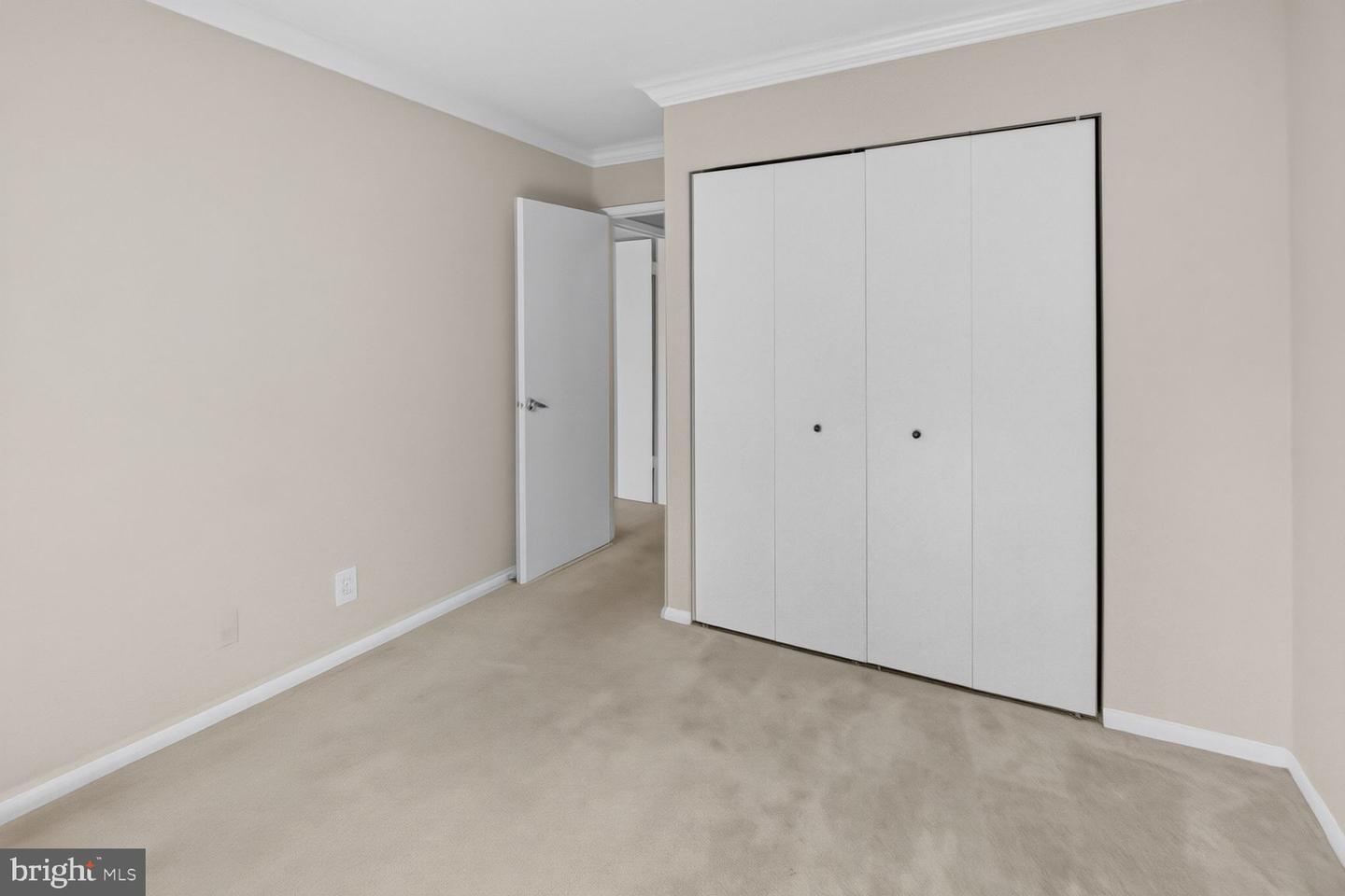 5915 Tamar Dr #11 Property Photo 6
