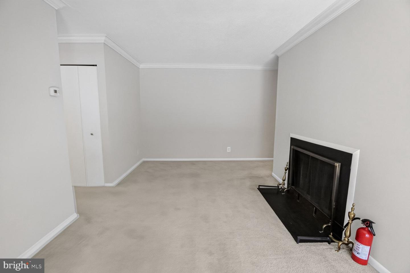 5915 Tamar Dr #11 Property Photo 13