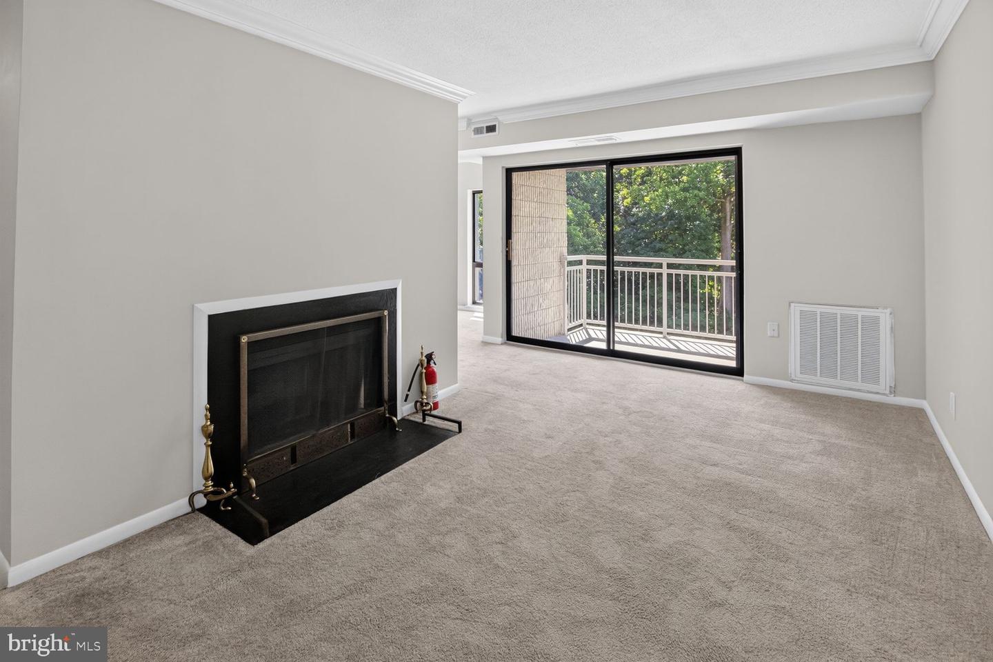 5915 Tamar Dr #11 Property Photo 14