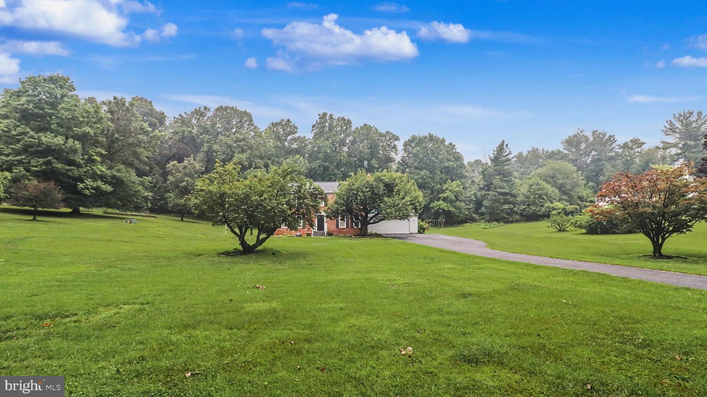 13083 Williamfield Dr Property Photo 2