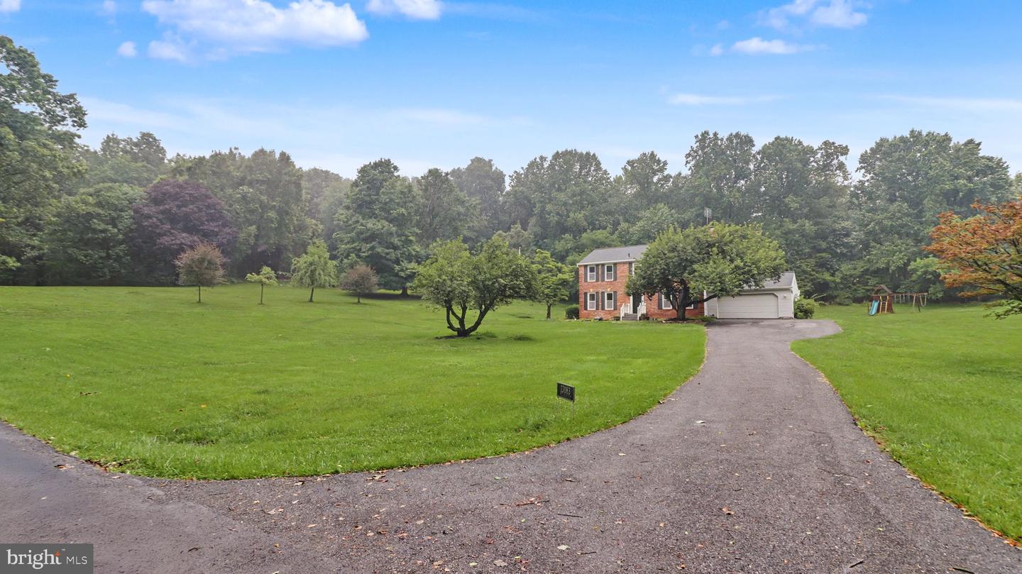 13083 Williamfield Dr Property Photo 3