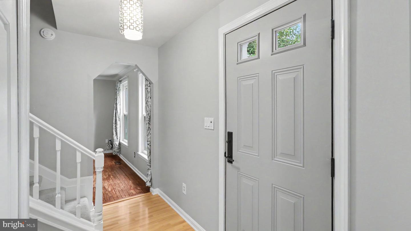 13083 Williamfield Dr Property Photo 4