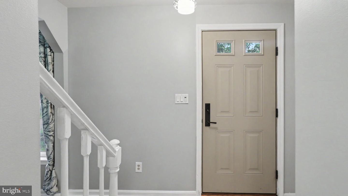 13083 Williamfield Dr Property Photo 5