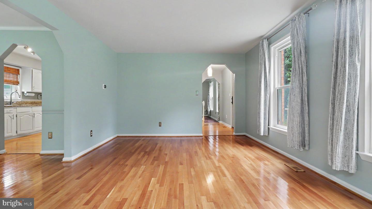 13083 Williamfield Dr Property Photo 7