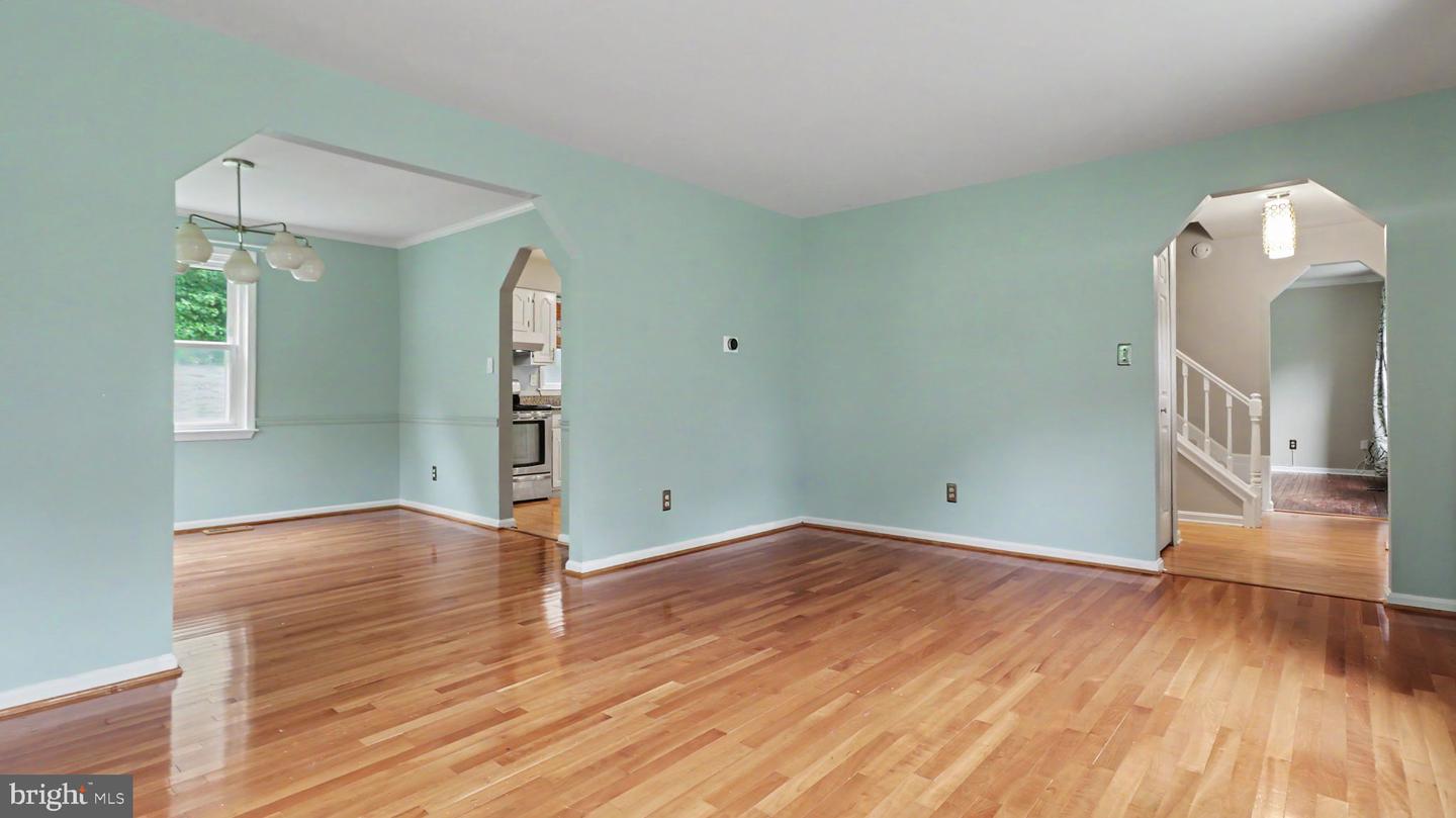 13083 Williamfield Dr Property Photo 9