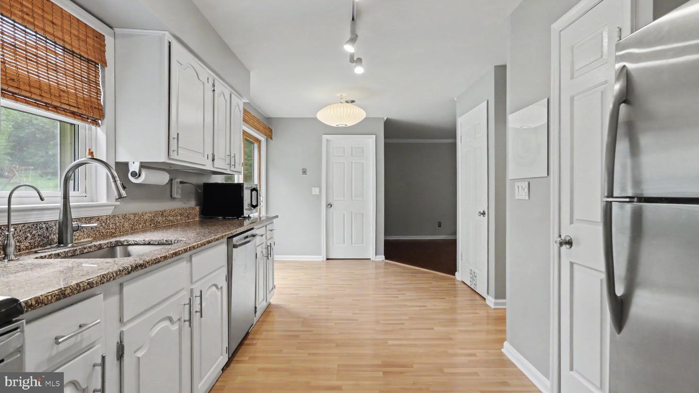 13083 Williamfield Dr Property Photo 15