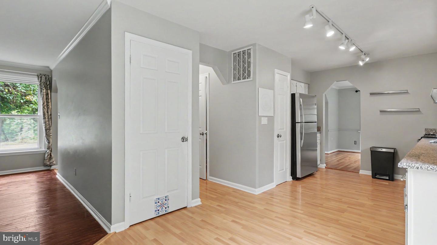 13083 Williamfield Dr Property Photo 16