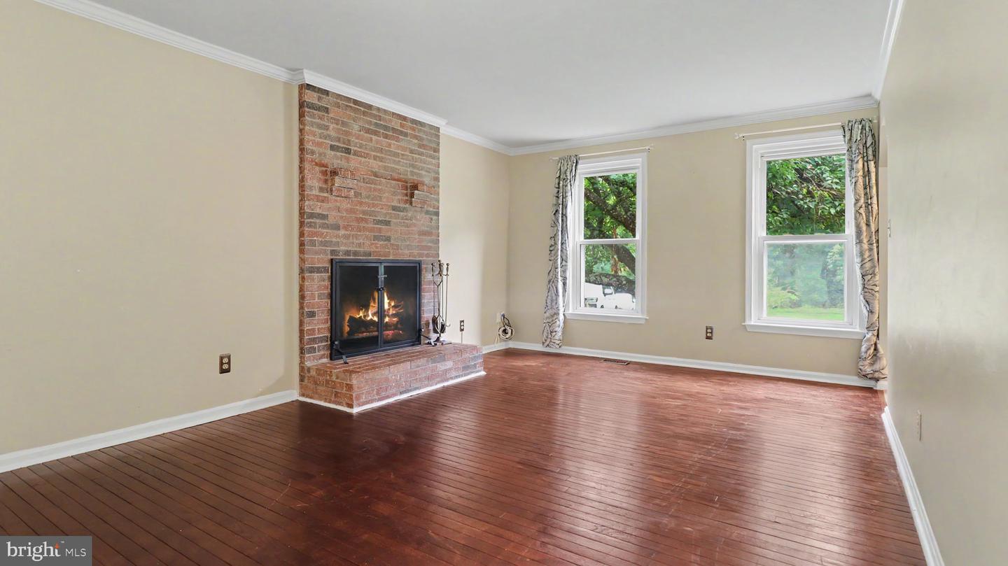 13083 Williamfield Dr Property Photo 18
