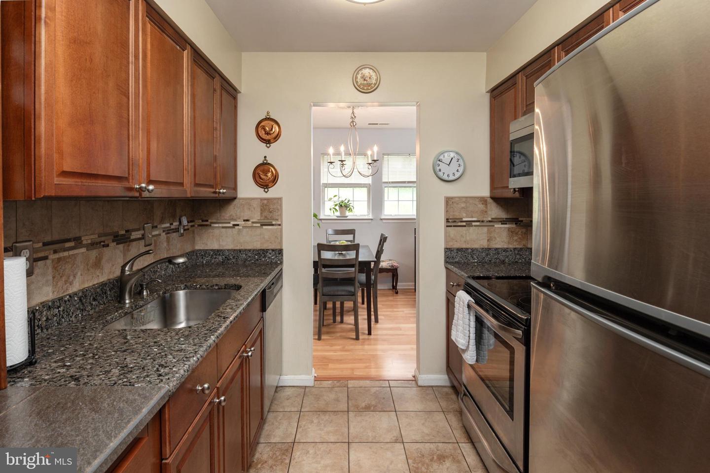 8337 Montgomery Run Rd #c Property Photo 10
