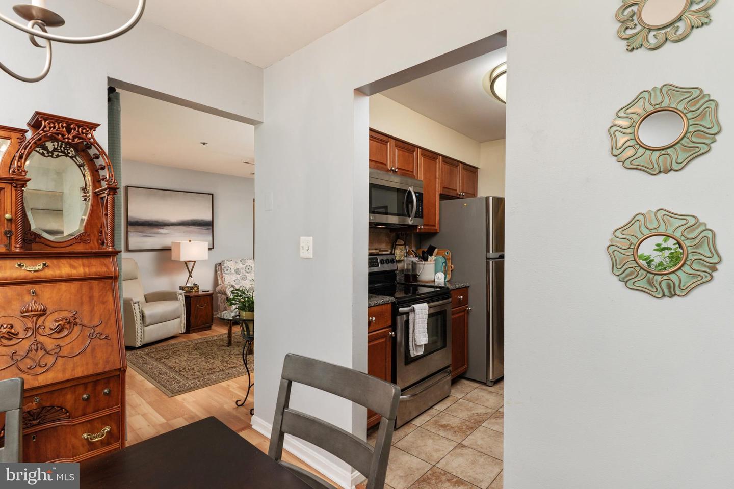 8337 Montgomery Run Rd #c Property Photo 13
